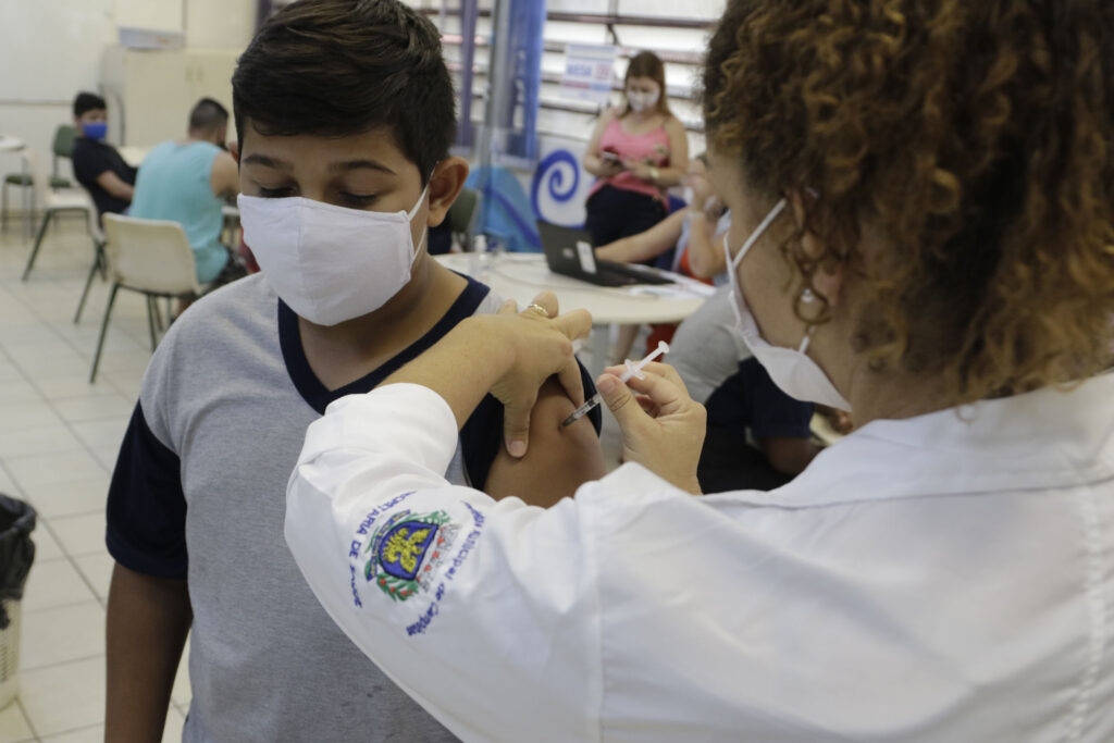 Apresentação da carteira de vacinação para matrícula escolar é lei desde 2020 no Estado de São Paulo