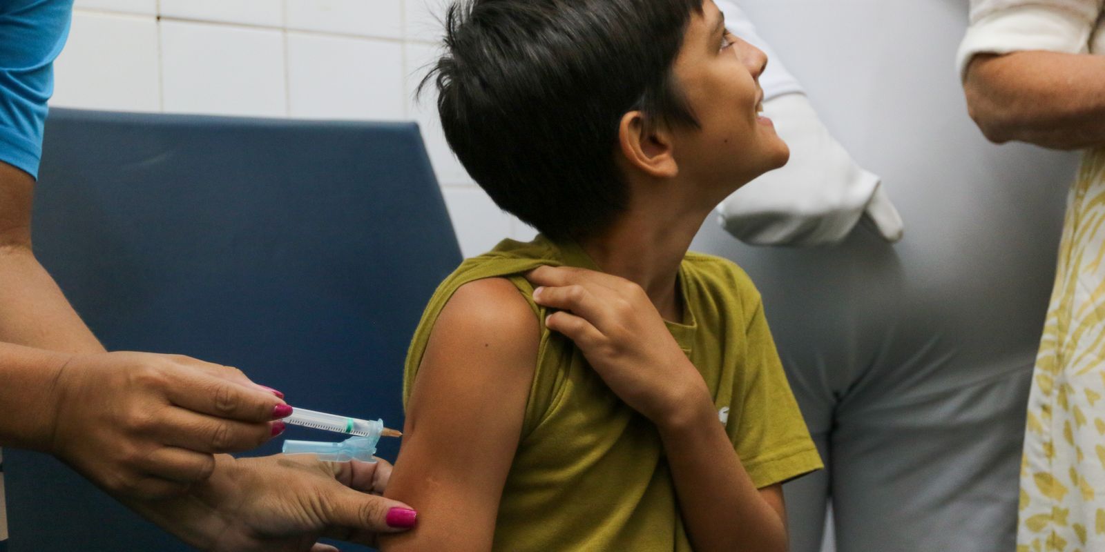 Mais sete municípios de SP começam vacinação contra dengue