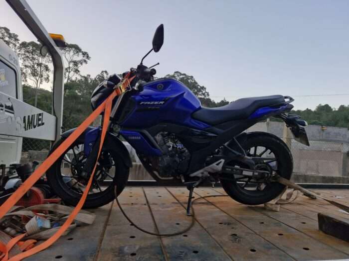Guarda Municipal prende dois homens após roubo de moto no centro de São Roque