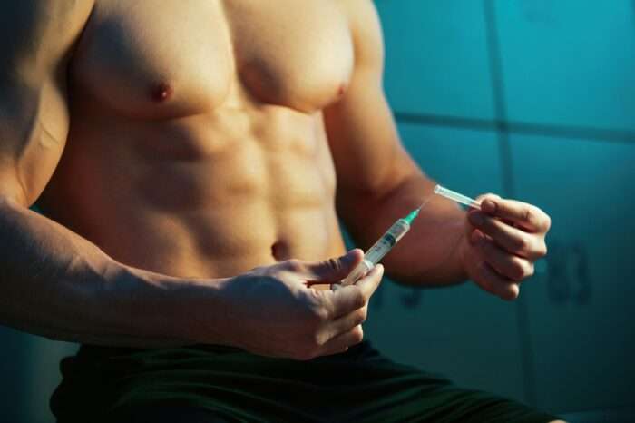 O que acontece com o corpo após o uso de anabolizantes? Endocrinologista explica consequências e riscos