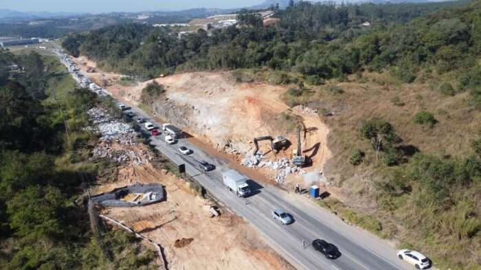 Rodovia Lívio Tagliassachi (SPA-053) terá novo bloqueio total para desmonte de rochas em São Roque