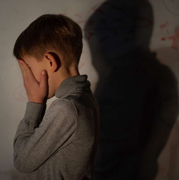 Damares Alves defende punição igual para pais e mães em casos de violência vicária contra filhos