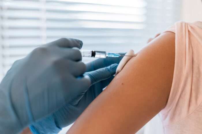 Vacina contra a dengue do Instituto Butantan começa a ser aplicada na Bahia e em Porto Alegre; Paraíba promove Dia D de multivacinação