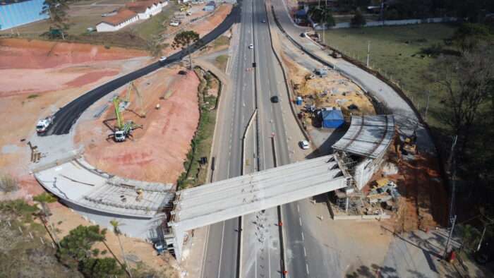 Avanço das obras de duplicação da Raposo Tavares interdita acesso no km 46 em São Roque