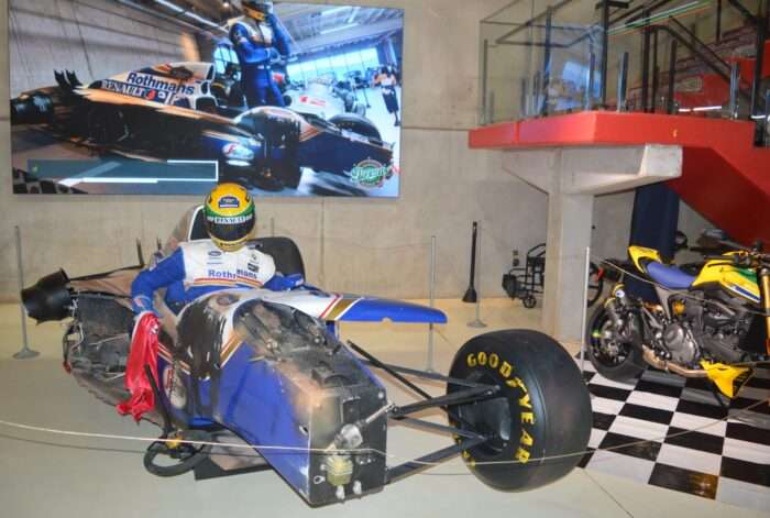 Obra de Artes Realista - Desfecho do Acidente de Ayrton Senna