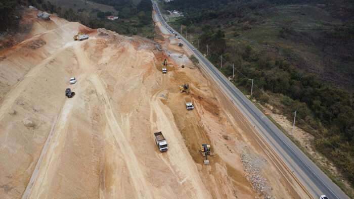 Obras de duplicação da Rodovia Lívio Tagliassachi em São Roque ultrapassam 30% de avanço