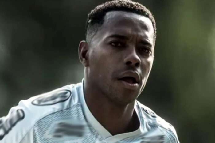 Robinho é transferido para presídio de Limeira após pedido da defesa