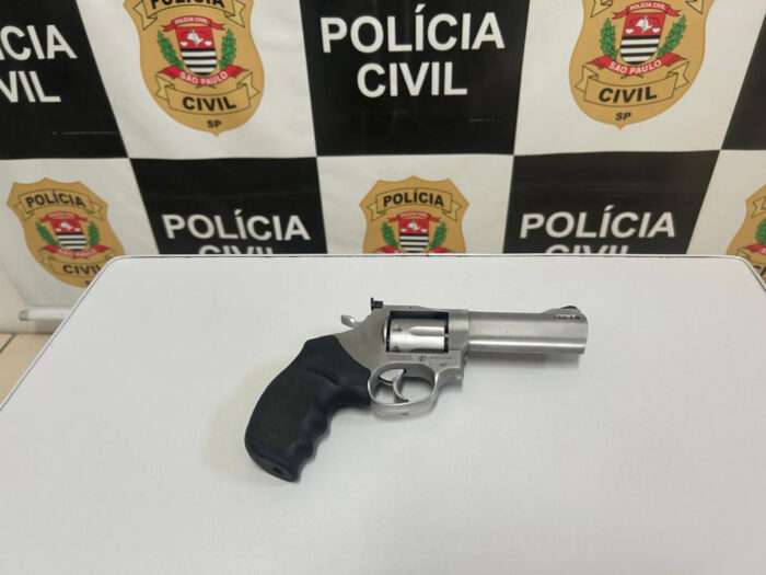 Polícia Civil apreende revólver calibre .38 durante investigação de lesão corporal na região de São Roque