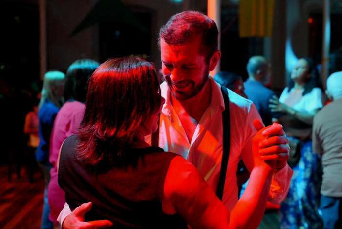 Baile Noite Estrelada acontece neste sábado (28) no Brasital com entrada gratuita em São Roque