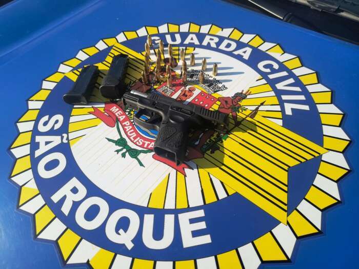 Guarda Municipal de São Roque prende homem por porte ilegal de arma durante disputa por terras