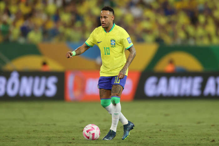 Neymar tem lesão grau 2 confirmada e vira dúvida para estreia do Brasil na Copa