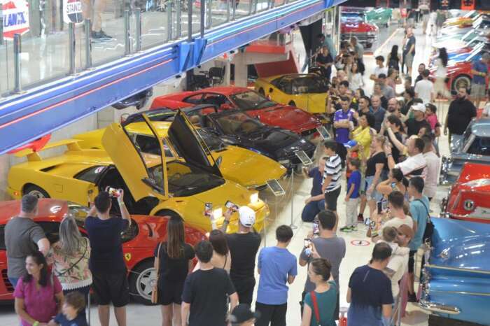 Dia das Mães no Parque Dream Car em São Roque terá entrada gratuita no museu e desconto no kart