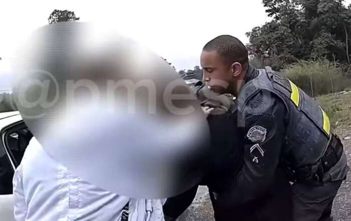 Policiais rodoviários salvam mulher engasgada com fruta na Raposo Tavares em São Roque