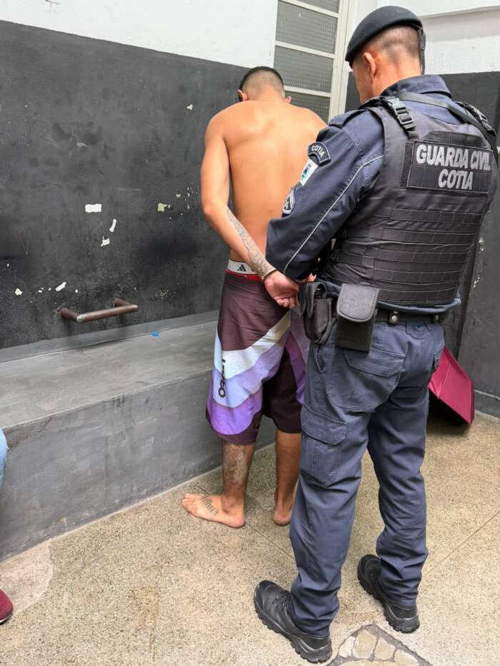 Polícia prende cinco suspeitos após roubo a residência e perseguição entre São Roque e Cotia