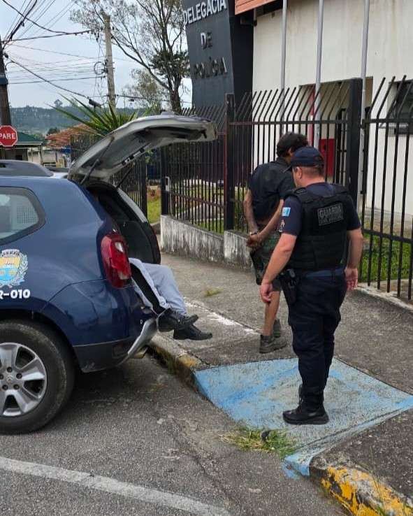 GCM de Mairinque enfrenta resistência durante ocorrência na Vila Sorocabana