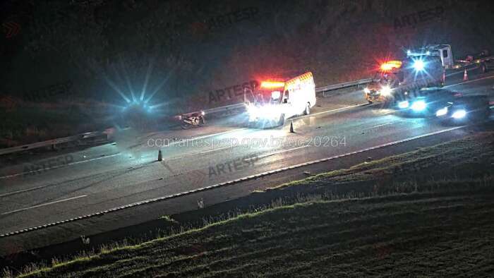 Motociclista morre após bater na traseira de bitrem na Rodovia Castelo Branco, em Mairinque