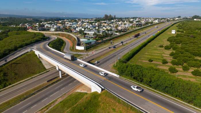 Mais de 2,4 milhões de veículos circularam pelas rodovias da região durante o feriado prolongado