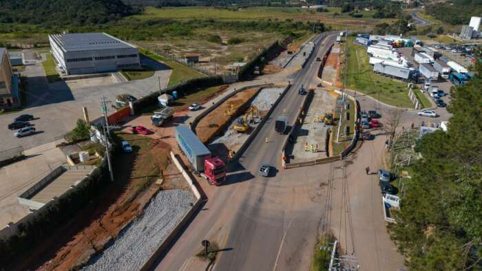 Motoristas devem redobrar atenção em trechos de obras na Rodovia Bunjiro Nakao