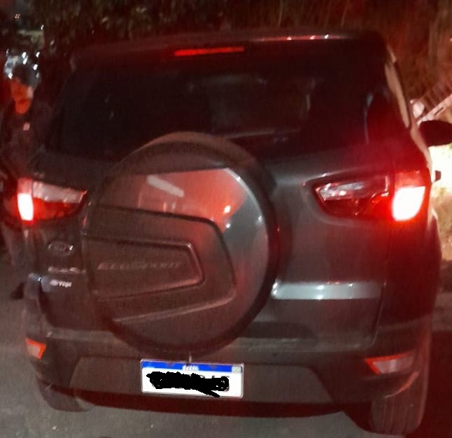 PM recupera veículo levado após acidente na Quintino de Lima